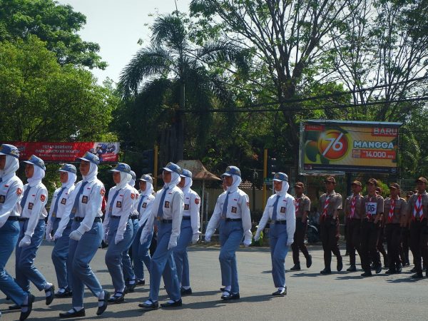 Tim Gerak Jalan SMAN 1 Kraksaan Borong Juara Utama Tim Gerak Jalan SMAN 1 Kraksaan Borong Juara Utama