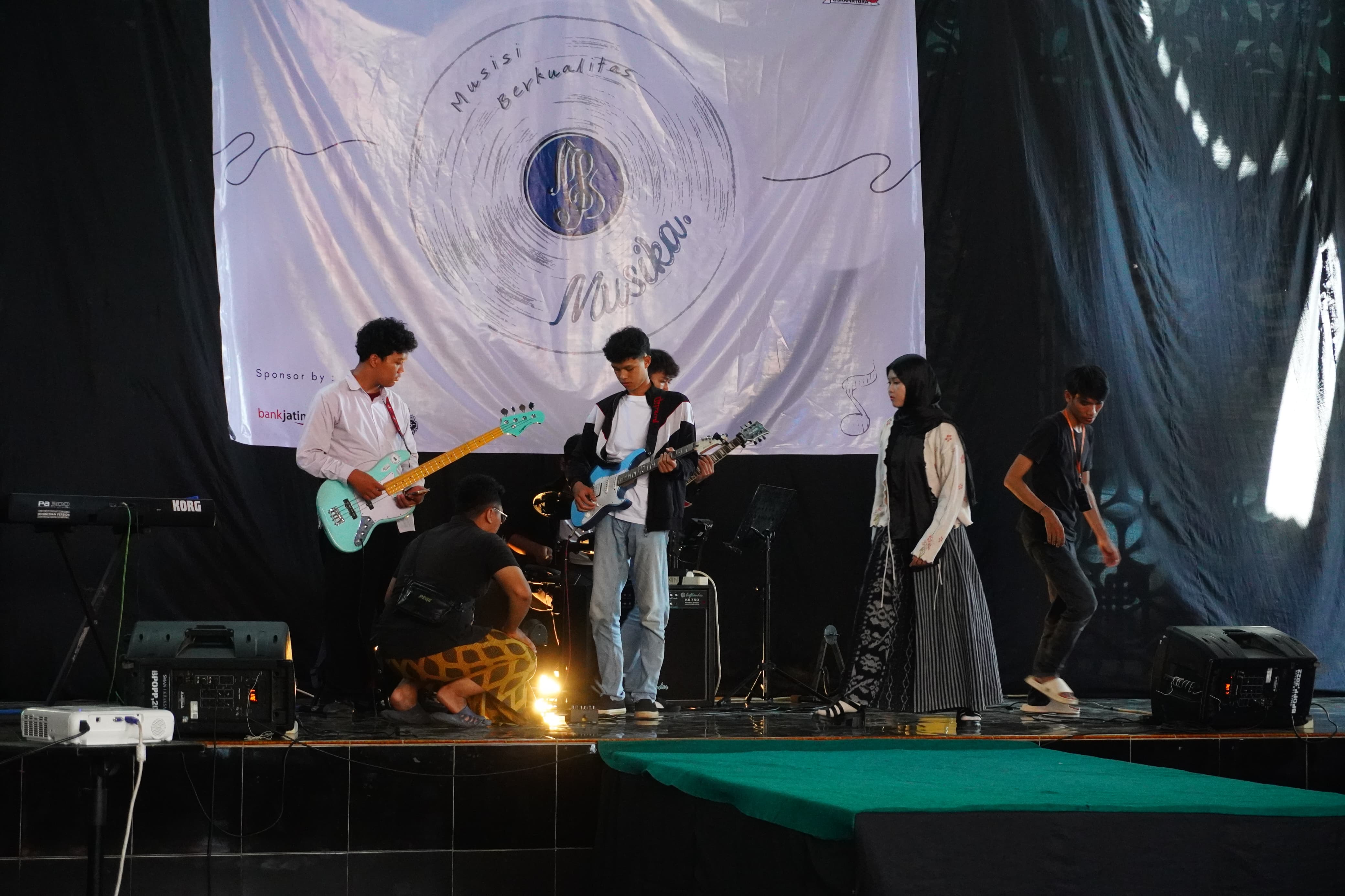 EKSTRAKURIKULER BAND MATURA SUKSES GELAR “MUSIKA” EKSTRAKURIKULER BAND MATURA SUKSES GELAR “MUSIKA”